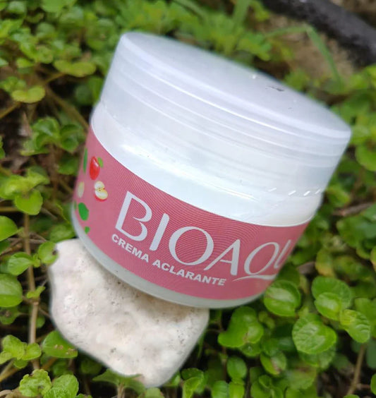Crema aclarante BIOAQUA, aclarador de partes oscuras.